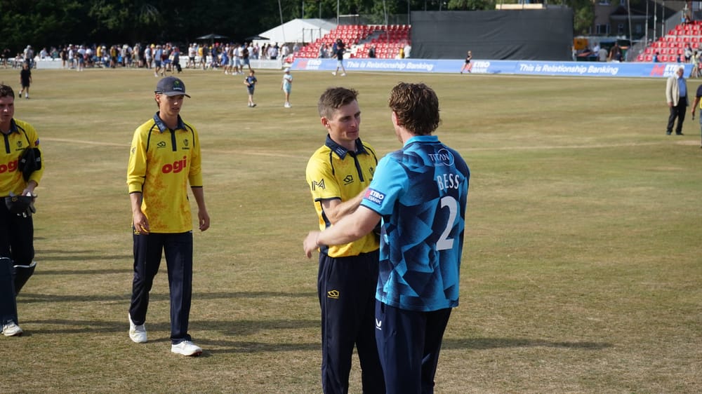 Gorvin shakes Bess hand